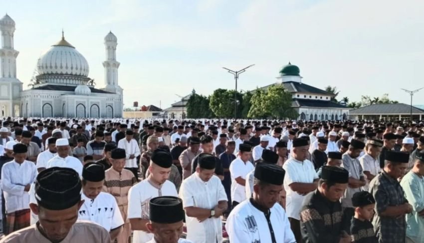 Ribuan Jemaah Tarekat Syattariyah di Nagan Raya Gelar Salat Ied Lebih Awal
