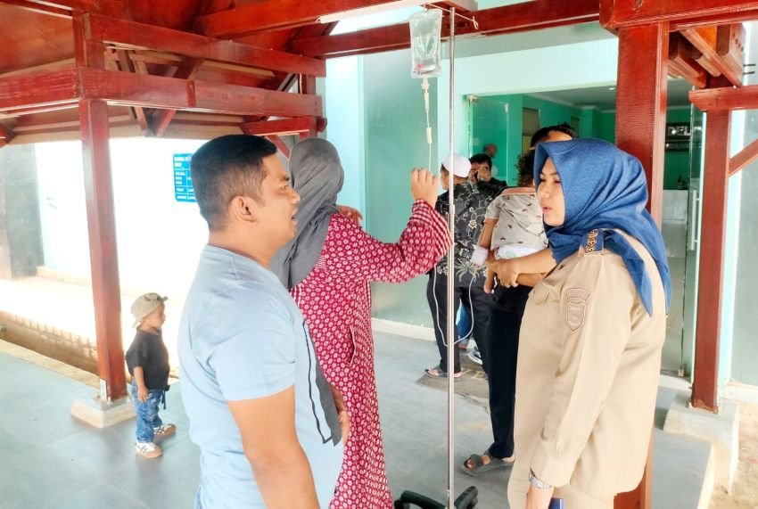 Wakil Bupati Mandailing Natal Beri Dukungan Moril kepada Pasien RSUD Panyabungan, Apresiasi Pelayanan Rumah Sakit