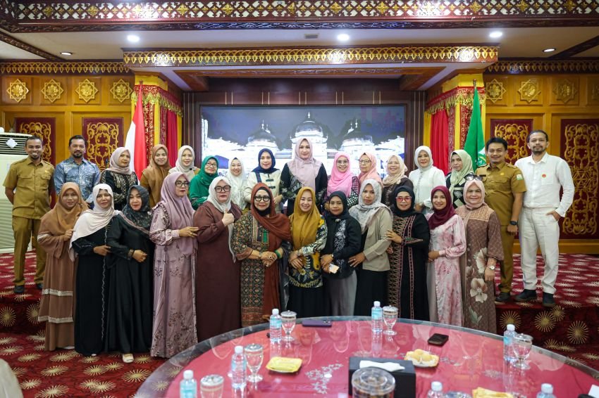 Ketua Dekranasda Aceh Ingatkan Pengurus untuk Inventarisir Pengrajin Terimbas Bencana di 18 Kabupaten/Kota Aceh