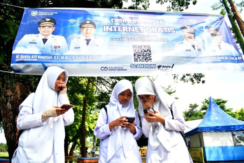 Dari Mahasiswa Hingga Penarik Becak, Semua Bisa Nikmati Internet Gratis