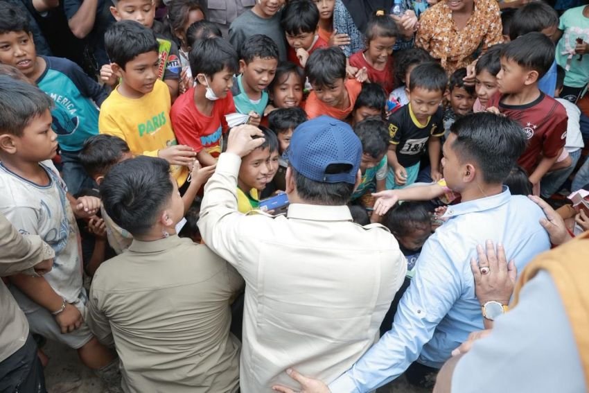 Jelang Lebaran, Presiden Prabowo Subianto Salurkan Bantuan untuk Korban Banjir di Bireuen Aceh