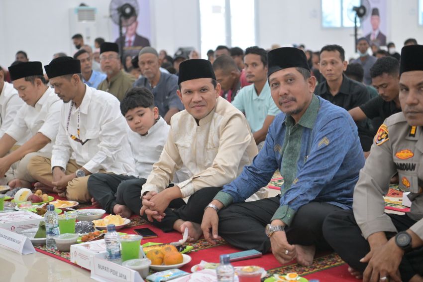 Wagub Aceh Berbuka Puasa Bersama Korban Bencana, Suasana Penuh Kehangatan di Huntara Pidie Jaya