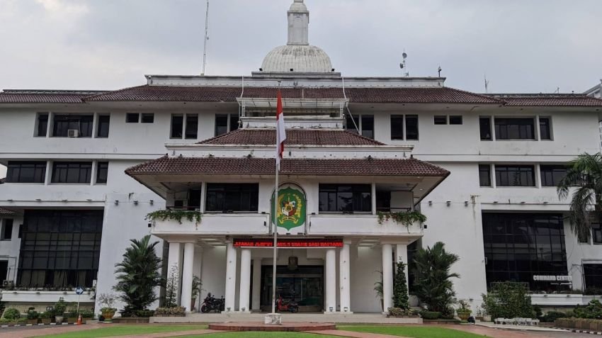 Wali Kota Medan Klarifikasi Pengadaan Kendaraan Dinas Rp 2,4 Miliar: Bukan Untuk Pejabat, Tapi Untuk Polisi