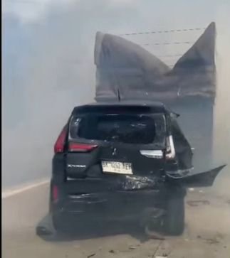 Jarak Pandang Tertutup Asap, Truk dan Mobil Tabrakan Beruntun di Tol Binjai&ndash;Langsa