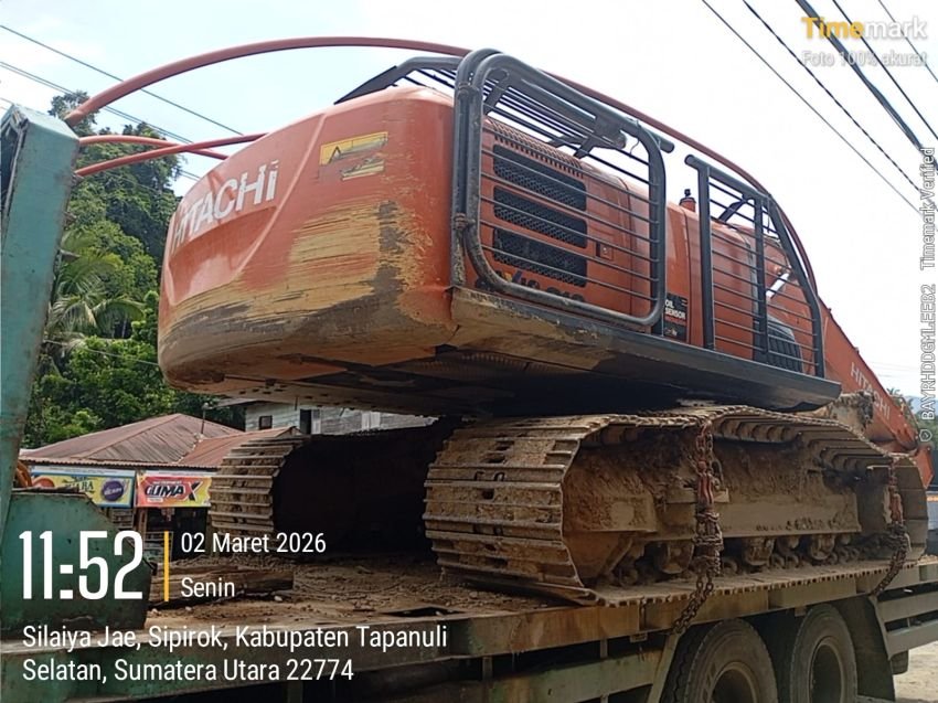 Tim Brimob Polda Sumut Amankan Dua Ekskavator Diduga untuk Tambang Emas Ilegal di Tapanuli Selatan