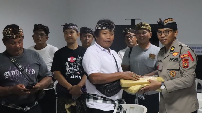 Warga Banjar Kedaton Diedukasi Bahaya Narkoba oleh Sat Binmas dan Sat Narkoba