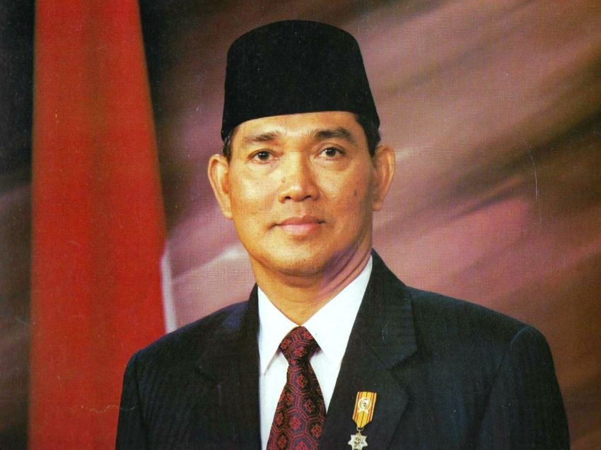 Profil Try Sutrisno: Perjalanan Karier dari Taruna Atekad hingga RI 2