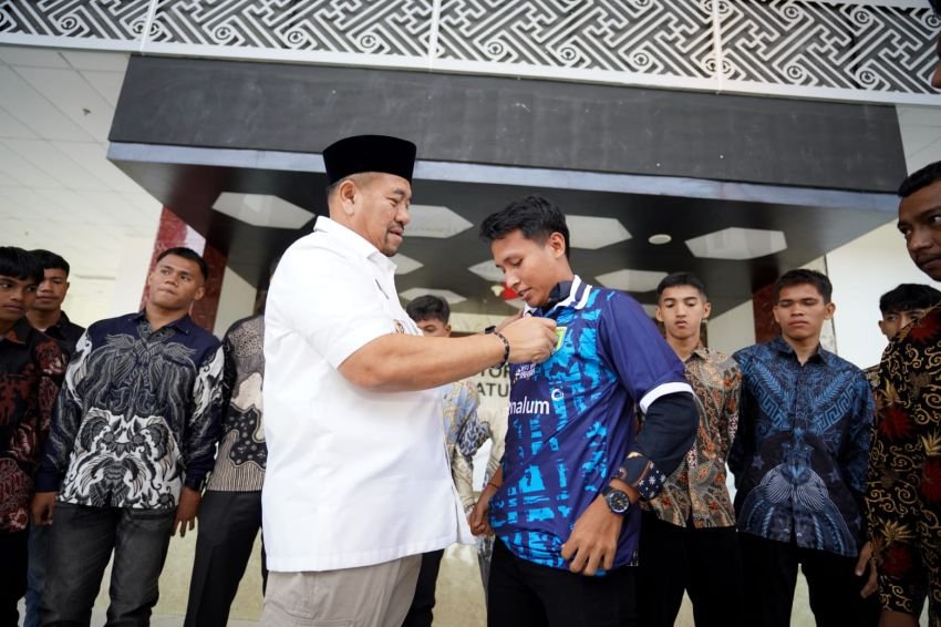 Bupati Batu Bara Lepas Batu Bara United ke Liga IV Piala Gubernur Sumatera Utara