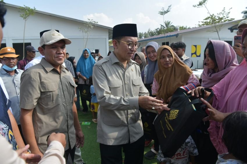 Wagub Aceh Dampingi Menbud Fadli Zon, Tinjau Kota Tua Kualasimpang dan Istana Benuaraja serta Serahkan Bantuan