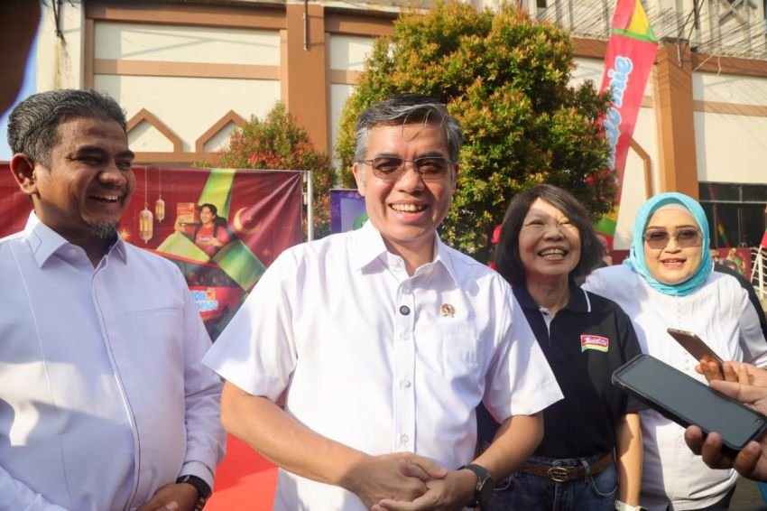 Menaker Yassierli Lepas 649 Pemudik Program Mudik Bersama Indomie, Tekankan Kepedulian Perusahaan pada Mitra Usaha