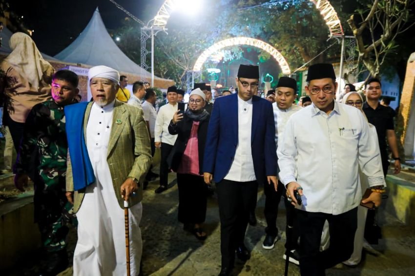Rico Waas Ajak Masyarakat Medan Jadikan Al-Qur&rsquo;an Pedoman Hidup di Malam Nuzulul Qur&rsquo;an