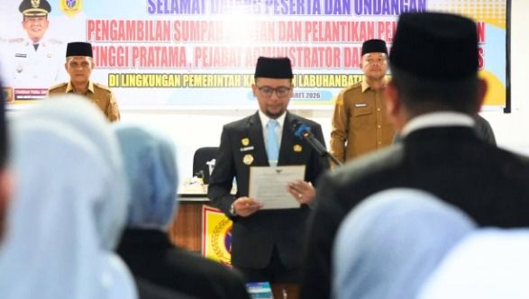 Bupati Labusel Fery Sahputra Lantik 38 Pejabat Baru, Fokus Tingkatkan Pelayanan Publik