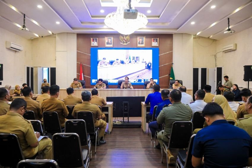 Wali Kota Medan Pimpin Rapat Trantibum Jelang Idul Fitri, Fokus Keamanan dan Kenyamanan Warga