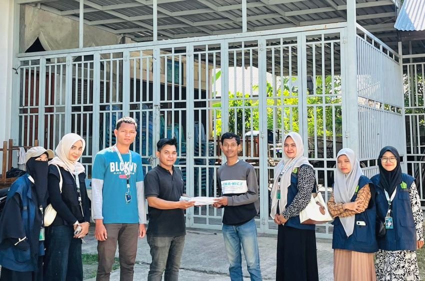 KKN UNAYA di Desa Kuta Karang: Mahasiswa Bantu Pembaruan Data Kependudukan Masyarakat, Tingkatkan Kualitas Layanan Administrasi