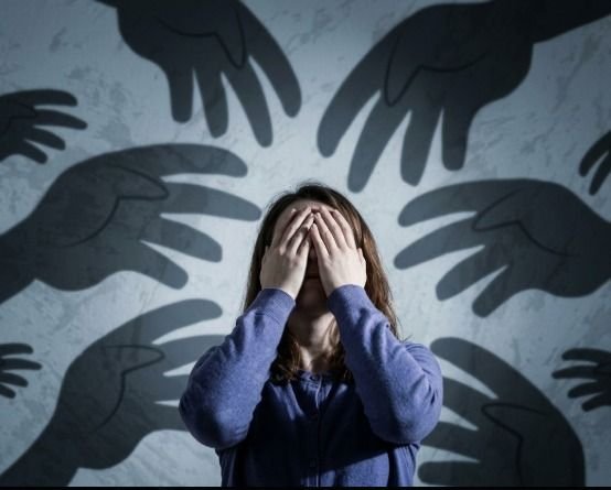 Miris! Siswi SMA di Pekanbaru Dilecehkan Guru dan Direkam, Kepsek Anggap &lsquo;Khilaf&rsquo;