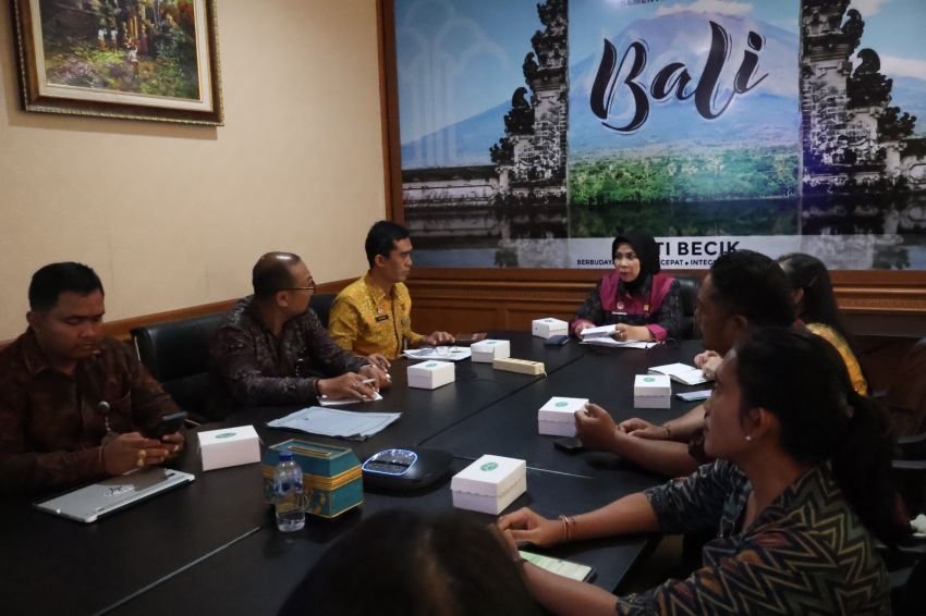Kanwil Kemenkum Bali Gelar Monitoring dan Evaluasi Perda untuk Perbaikan Regulasi Daerah