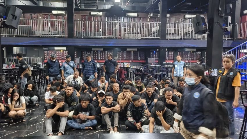 BNNP Sumut Amankan 48 Pengunjung Positif Narkoba di Diskotek Blue Night Langkat