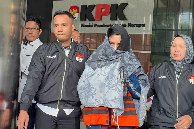 Ditahan KPK, Bupati Pekalongan Fadia Arafiq Tetap Klaim Tak Terjerat OTT: &ldquo;Demi Allah, Saya Tidak Ada Seperpun&rdquo;
