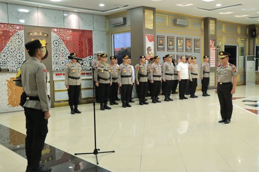 Kombes Pol. Wahyu Prihatmaka Resmi Naik Pangkat Jadi Brigjen Pol, Terima Penghargaan Atas Dedikasi di Polda Aceh