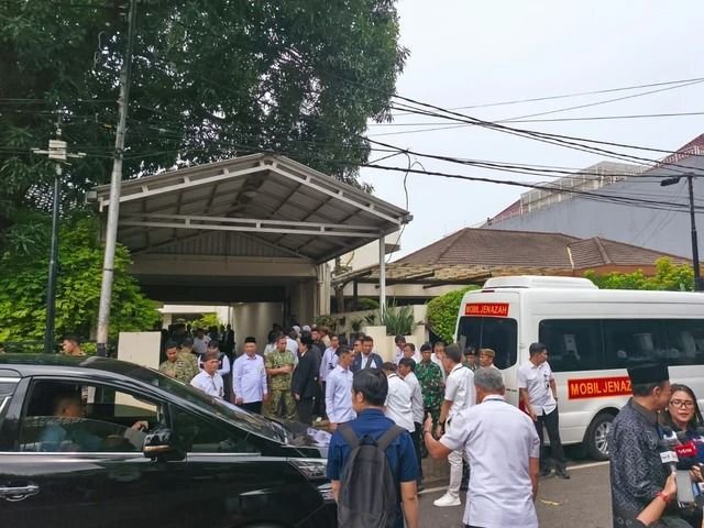 Rumah Duka Menteng Dipenuhi Pelayat, Jenazah Try Sutrisno Disambut Tokoh Nasional