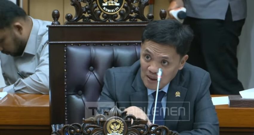 Aktivis KontraS Andrie Yunus Disiram Air Keras, Komisi III DPR: Kritik Tidak Boleh Dibungkam dengan Kekerasan