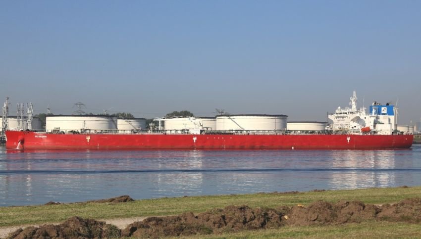 Dua dari Empat Kapal Pertamina Berhasil Keluar dari Area Konflik Timur Tengah, Pasokan Energi Nasional Aman