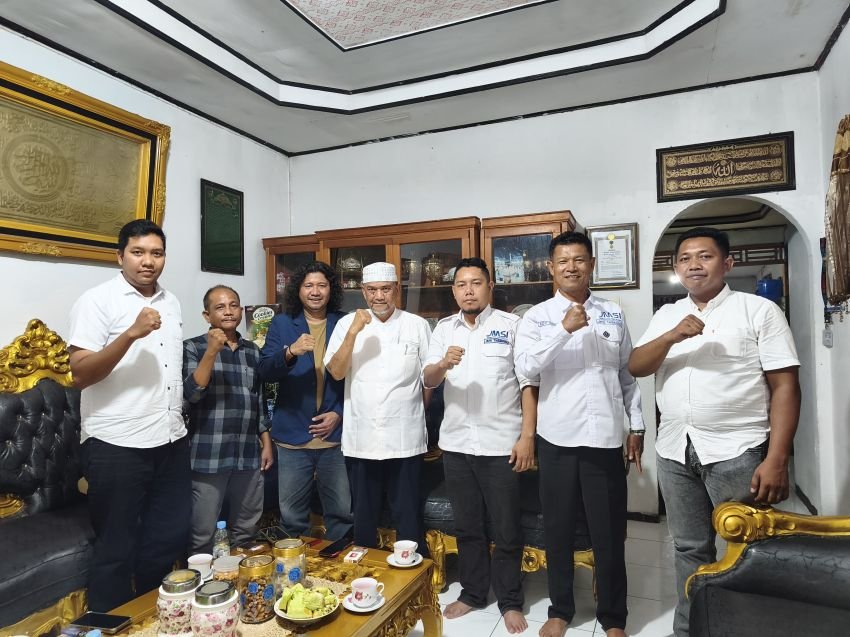 Menjaga Integritas Jurnalistik, JMSI Tabagsel Silaturahmi ke Penasehat JMSI Manaon Lubis