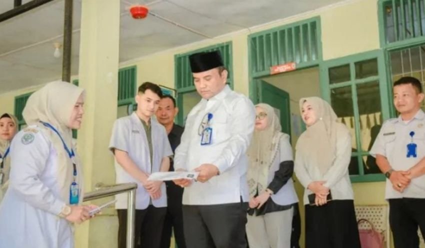 Wali Kota Padangsidimpuan Sidak Kantor Pelayanan Pasca Idulfitri, Pastikan Layanan Publik Kembali Optimal