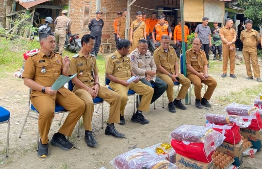 BPBD Binjai Dampingi Wali Kota Amir Hamzah Salurkan Bantuan ke Korban Puting Beliung, Pastikan Tepat Sasaran