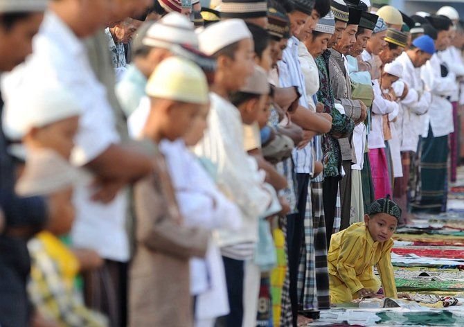 Masyarakat di Beberapa Wilayah Indonesia Rayakan Idulfitri Lebih Awal, Salat Id Dilaksanakan Hari Ini