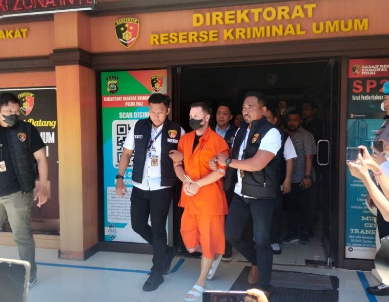 Polda Bali Deportasi Pemimpin Sindikat Narkoba Eropa, Buktikan Keamanan Pulau Dewata