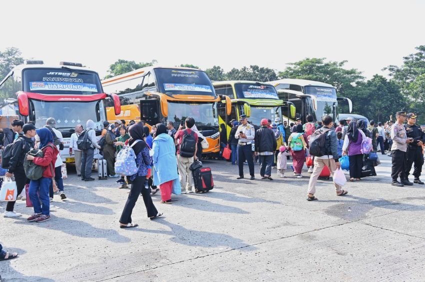 Kemenhub Catat Pemudik Transportasi Umum Capai 7,7 Juta Orang Hingga H-3 Lebaran 2026, Meningkat 10,95%