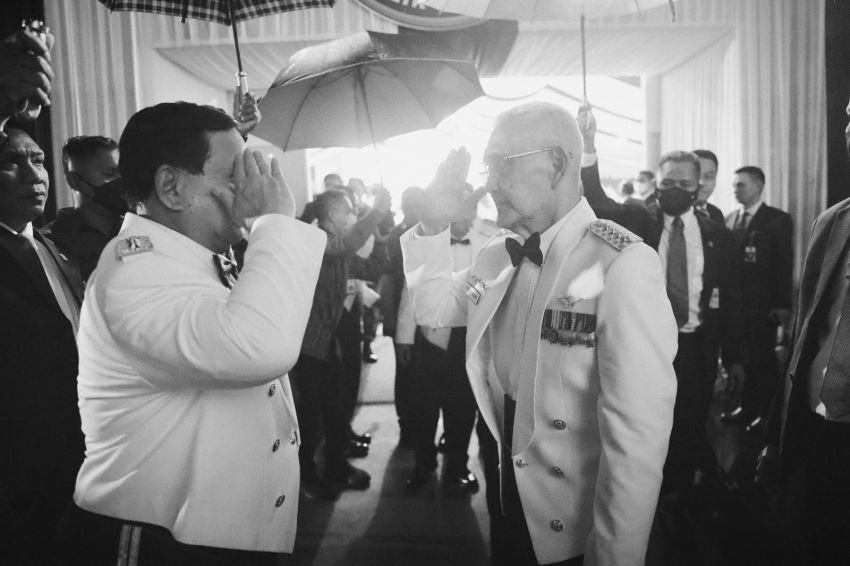 Wapres ke-6 RI Try Sutrisno Wafat, Seluruh Lembaga Negara Diminta Kibarkan Bendera Setengah Tiang Selama 3 Hari