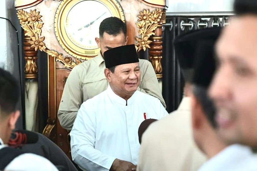 Arus Balik Kekuasaan: Membersihkan Diri atau Dibersihkan!