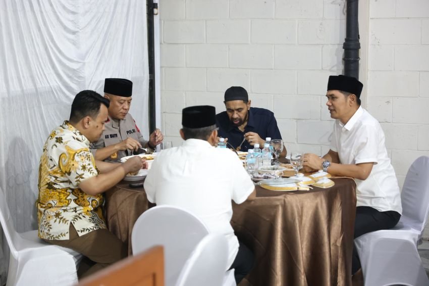 Suasana Hangat Buka Puasa Bersama Pejabat Aceh di Rumah Dinas Sekda, Gubernur Muzakir Manaf Turut Hadir