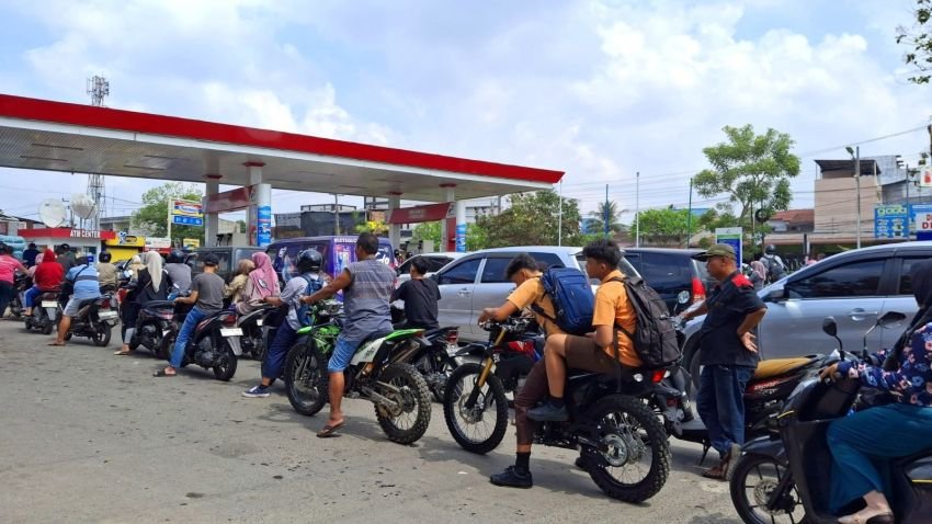 Antrean BBM di SPBU Medan Mengular, Lembaga Konsumen Minta Pemerintah dan Pertamina Sampaikan Informasi Lebih Jelas dan Transparan