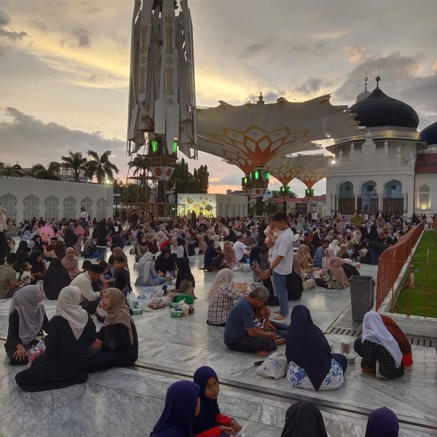 Mesjid Raya Baiturrahman, Destinasi Ibadah dan Wisata Religi Favorit Warga Aceh