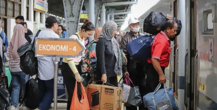 Arus Balik Lebaran 1447 H di Sumut: Penumpang Kereta Api Tembus 11.732 di Stasiun Medan