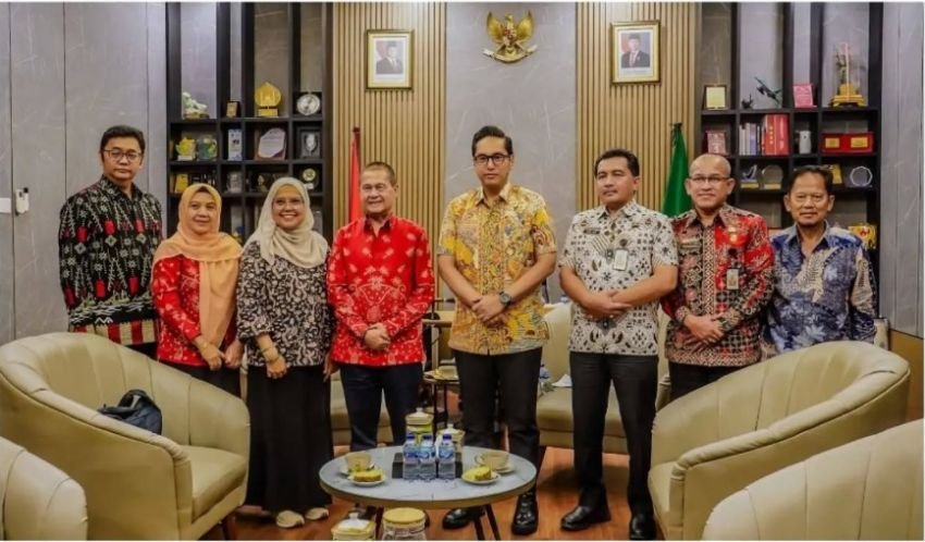 Wali Kota Medan Rico Waas Dorong Peran Apoteker dalam Edukasi Penggunaan Obat dan Tingkatkan Kepercayaan Masyarakat pada Obat Dalam Negeri