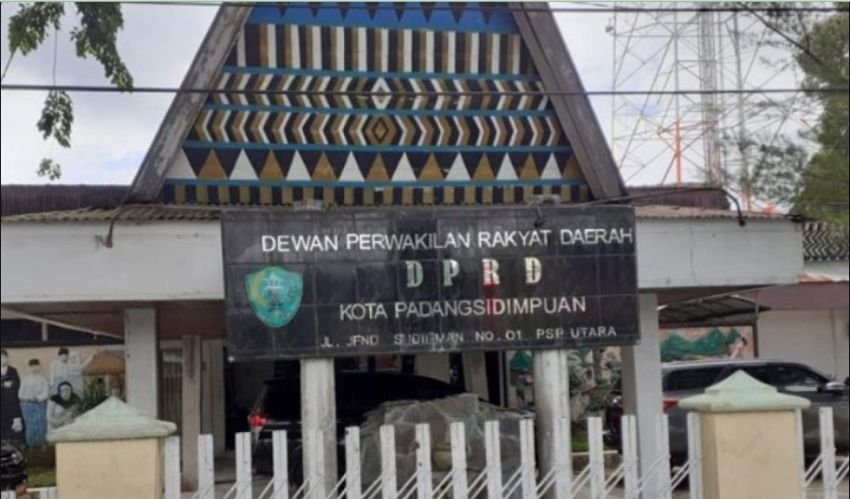DPRD Padangsidimpuan Terima Kenaikan Gaji, Publik Soroti Efisiensi Anggaran