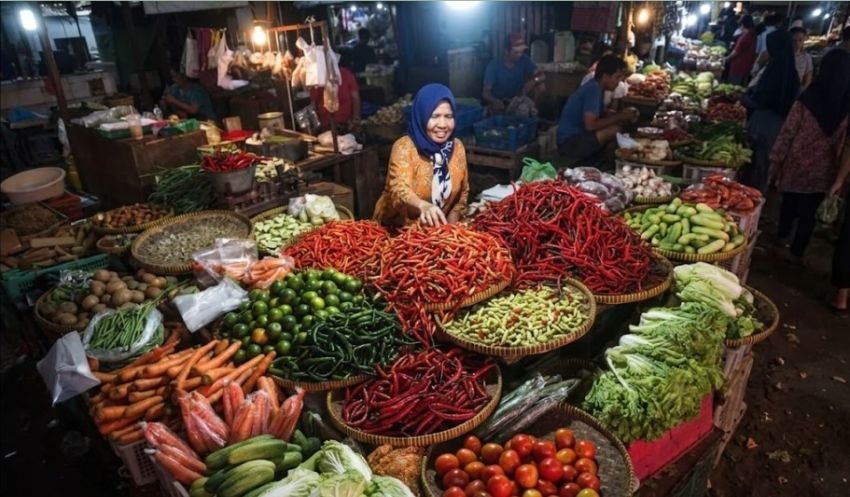 Kenaikan Harga Pangan Akhir Pekan: Bawang, Beras, Minyak Goreng Naik Signifikan