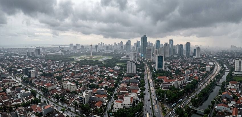 Cuaca Jakarta Hari Ini: Didominasi Berawan, Hujan Ringan Guyur Sejumlah Wilayah