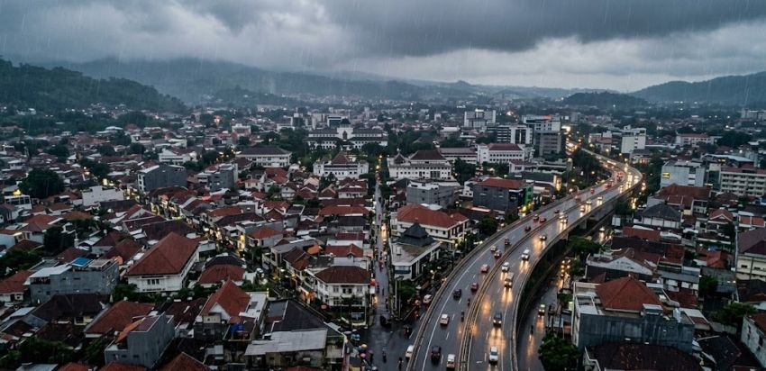 Cuaca Jawa Barat Hari Ini: Sejumlah Wilayah Diguyur Hujan, Bogor dan Kota Bogor Hujan Sedang
