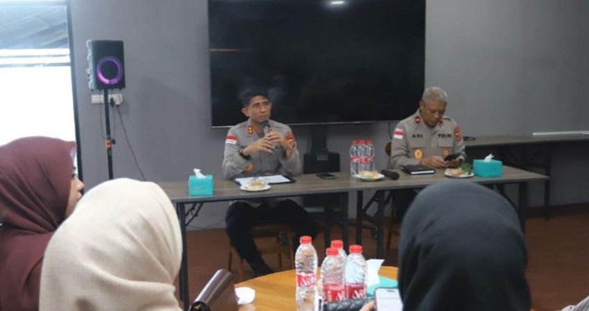 &ldquo;Saweu Keude Kupi&rdquo; di D&rsquo;Kupi, Kapolda Aceh Ajak Influencer Lawan Konten Negatif di Media Sosial