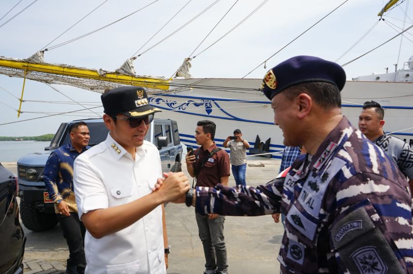 KRI Bima Suci Bersandar di Belawan, Wali Kota Medan Sambut Peserta ASEAN Plus Cadet Sail 2026