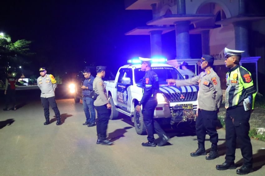 Jaga Kamtibmas, Polres Tanjab Timur Gelar Apel Siaga Malam dan Patroli Blue Light di Titik Rawan