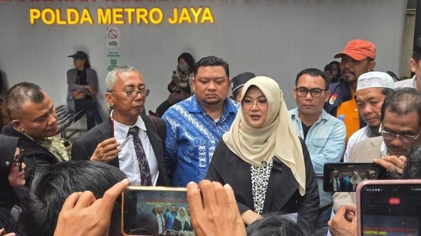 Bujukan Restorative Justice: Dr. Tifa Bocorkan Nama Dua Oknum yang Terlibat dalam Kasus Ijazah Palsu Jokowi