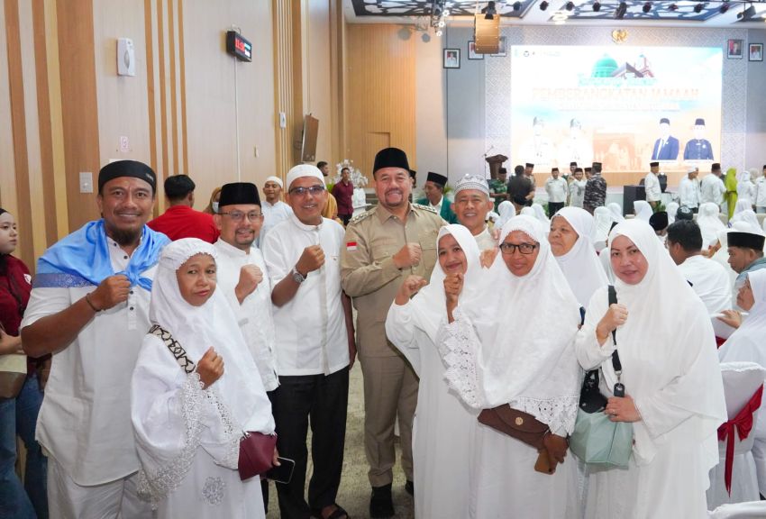 Bupati Batu Bara Tepung Tawari Jemaah Calon Haji 1447 H
