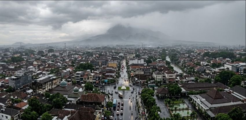 Cuaca DIY Didominasi Hujan Ringan dan Berawan, Suhu Berkisar 22&ndash;32 Derajat Celsius