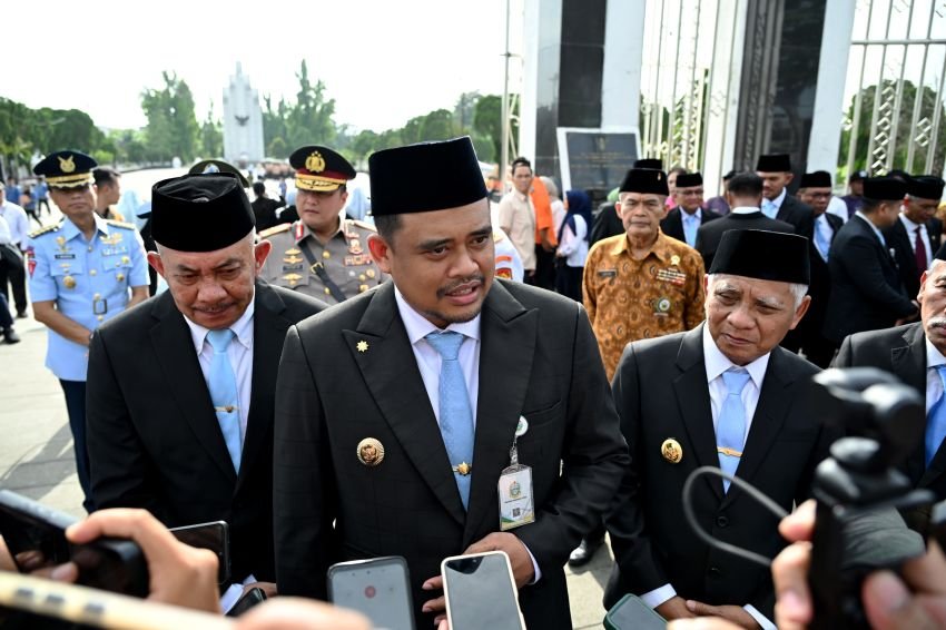 HUT ke-78 Sumut, Bobby Nasution Pimpin Ziarah di TMP Bukit Barisan Medan: Lanjutkan Perjuangan Pahlawan untuk Masa Depan